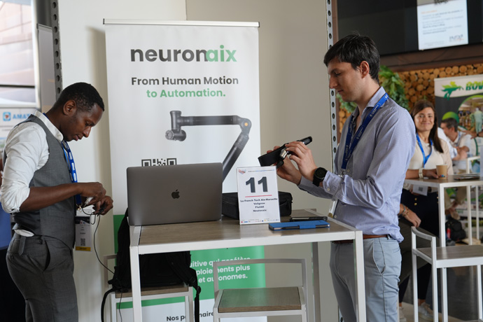 Le stand Neuronaix sur le Village des Solutions des Rencontres ITER 2026